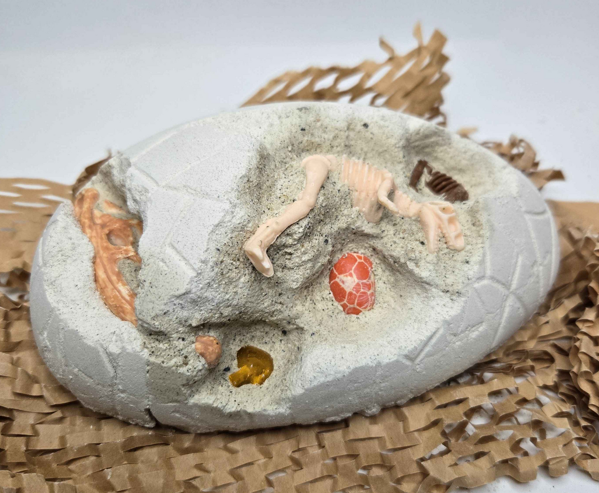 Dinosaur Egg Excavation Kit - Dino Dig & Smash Game - Fun Mystery Toy Surprise Activity Box for Kids, Dinosaur Party Favors